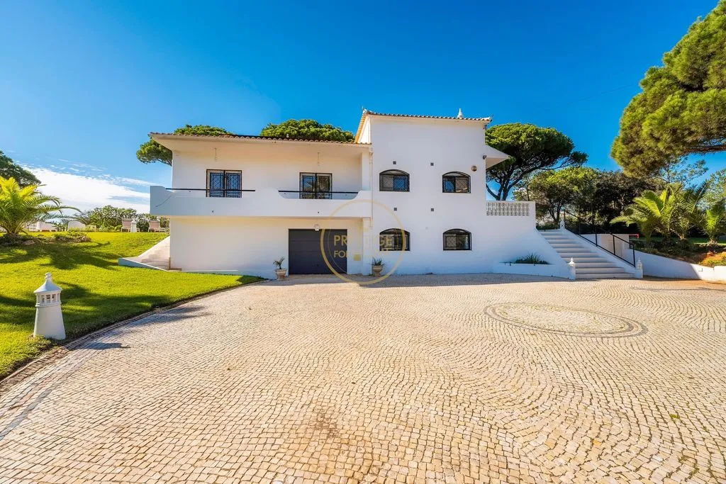 Välivaade - Luxury Villa with Pool in Quarteira