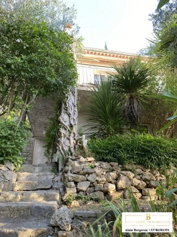 Extérieur - Villa avec SPA et Potentiel d'Agrandissement au Tignet