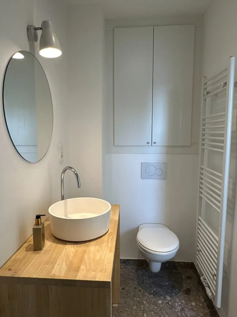 Salles de bain - Duplex Solaire avec Vue Panoramique à Anvers