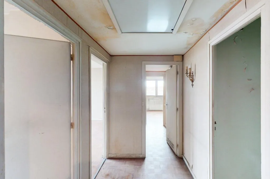 Entrée - Appartement avec Balcon et Ascenseur à Cachan