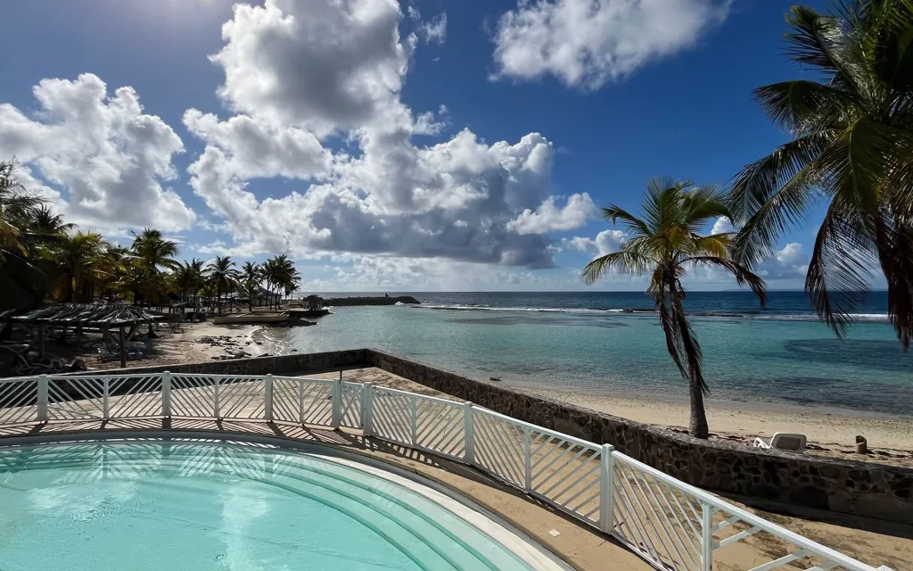 Piscine - Appartement Meublé avec Piscine à Saint-François