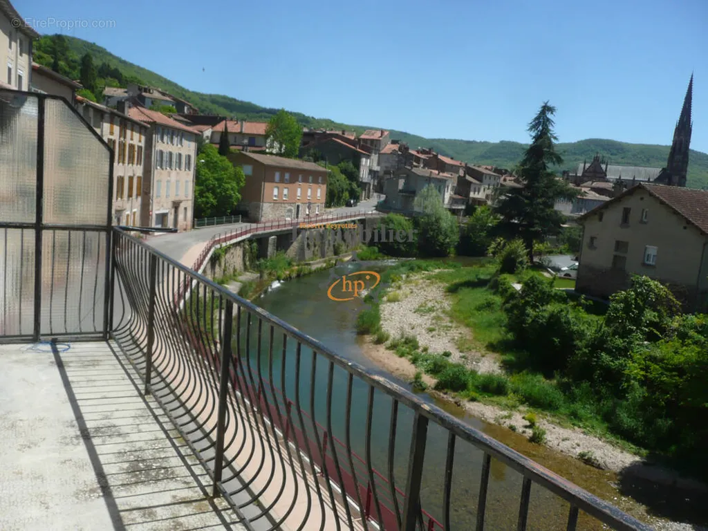 Rõdu - Rental Property with Balcony in Saint-Affrique