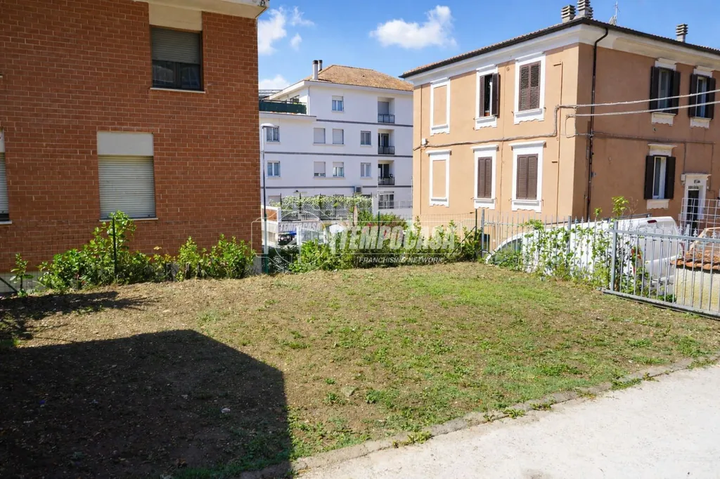Jardin - Rear-Facing Apartment with Garden in Ancona