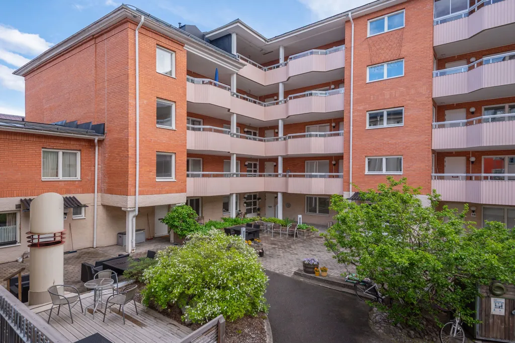 Jardin - Apartment with Balcony in Central Umeå