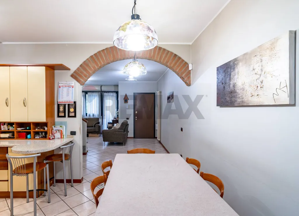 Salle à manger - Villa with Terrace in Paderno Dugnano