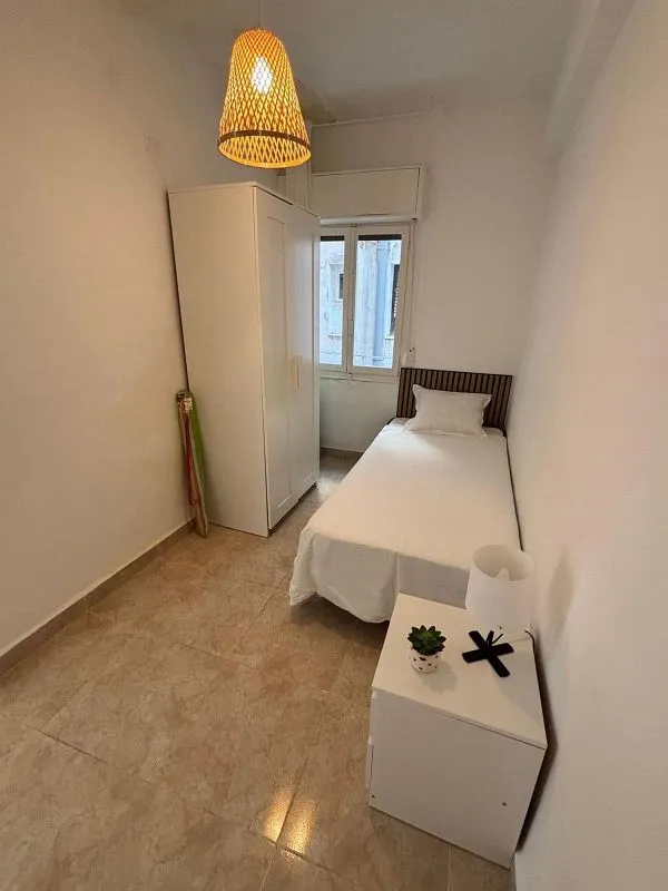 Magamistoad - Furnished Flat with Balcony in Maestro Luis Torregrosa