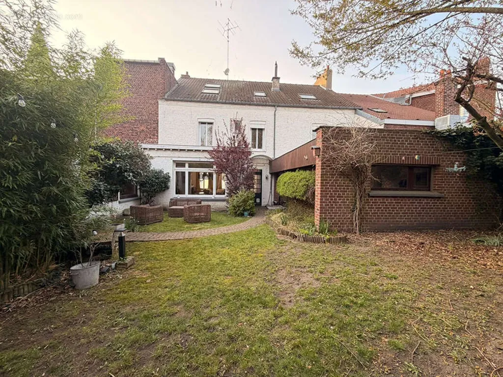 Jardin - Maison 6 pièces à Raismes