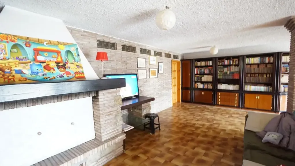 Séjour - Spacious Apartment with Private Courtyard in Castelnuovo Rangone