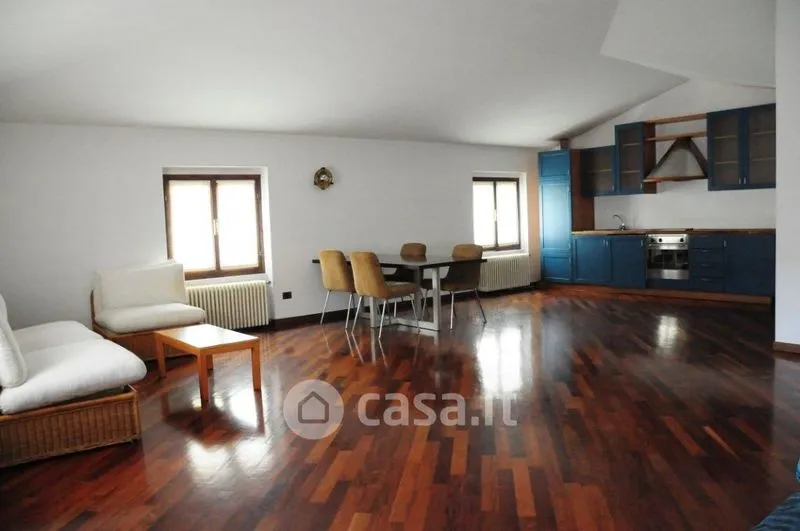 Elutuba - Atrium Apartment with Parquet in Sarnico