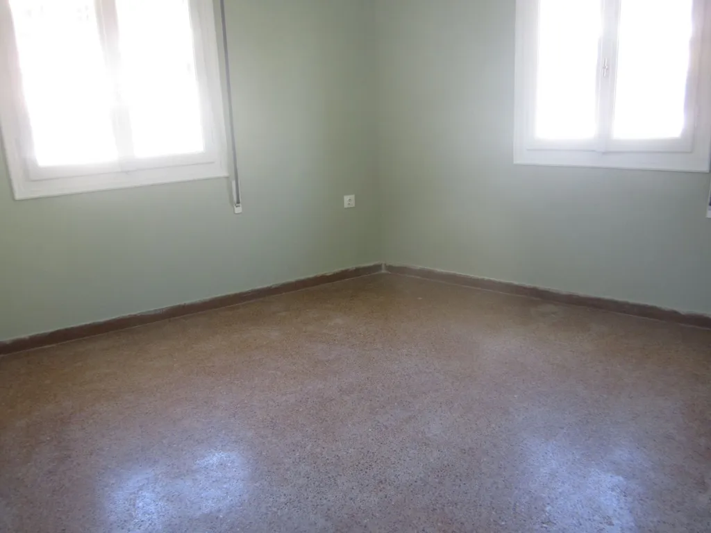 Rooms - Corner Apartment with Garden View in Agios Ioannis