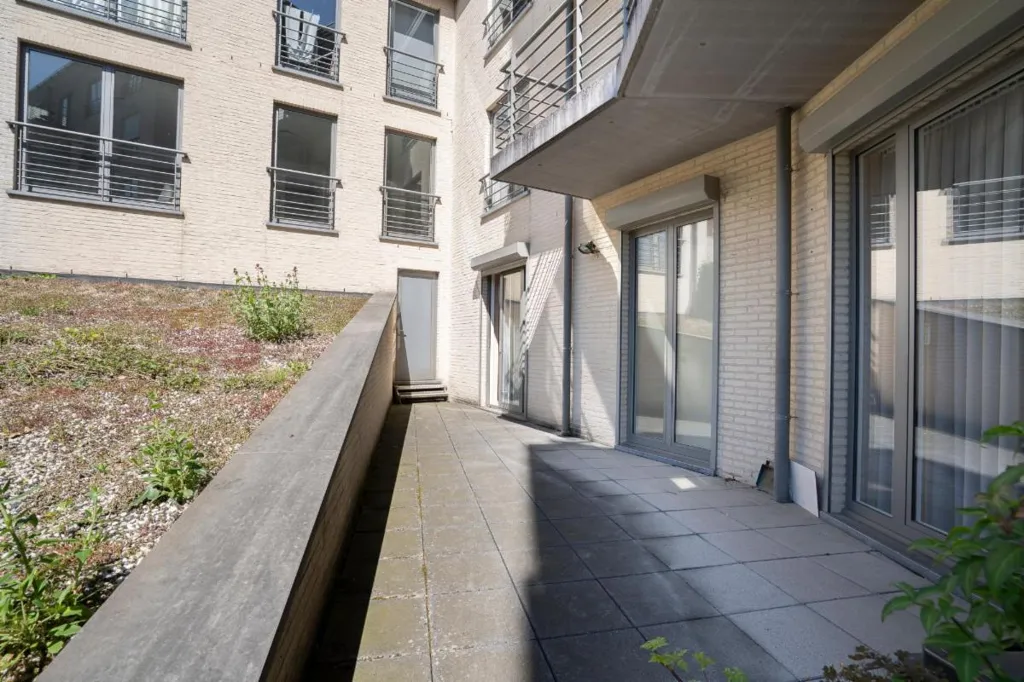 Aed - Modern Ground Floor Flat near Aalst Park