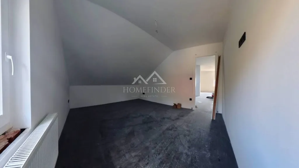 Toad - Spacious Apartment with Parking in Mala Erpenja
