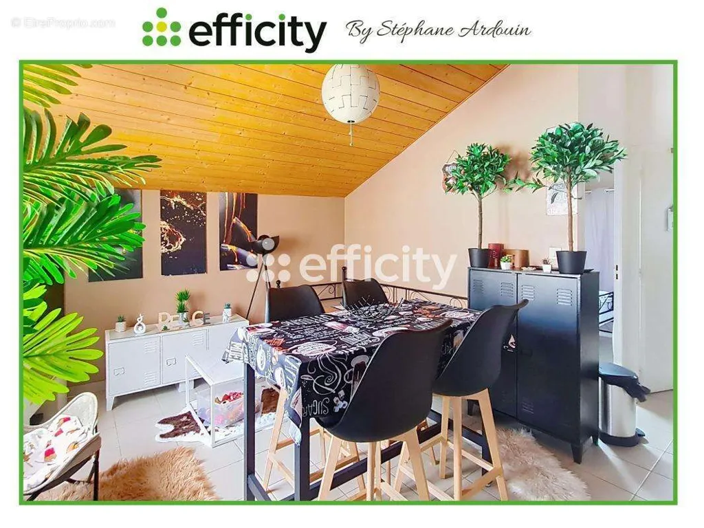 Söögituba - 2-Bedroom Apartment with Parking in Vallet Centre
