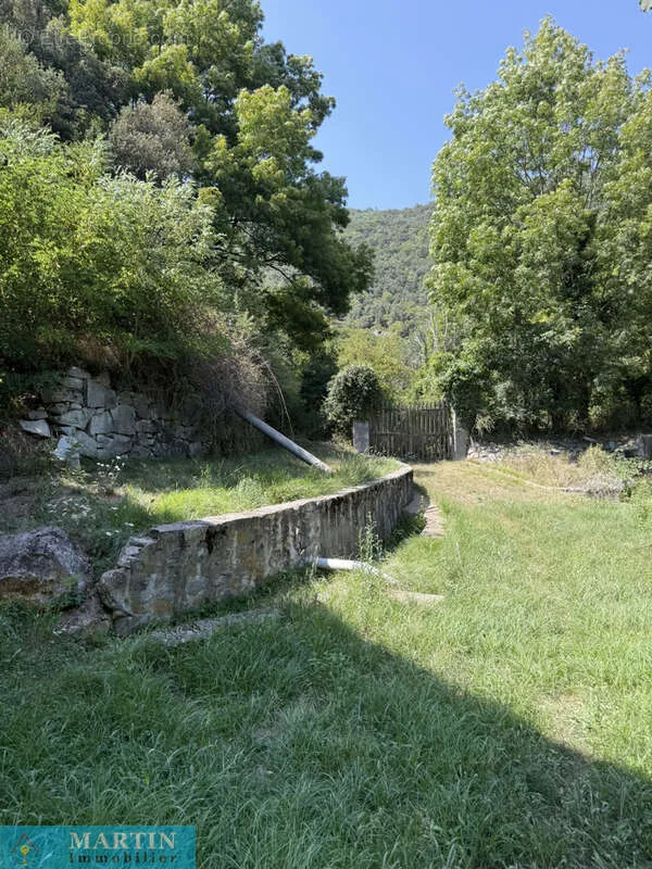 Giardino - Mas with River Access in Peaceful Hamlet
