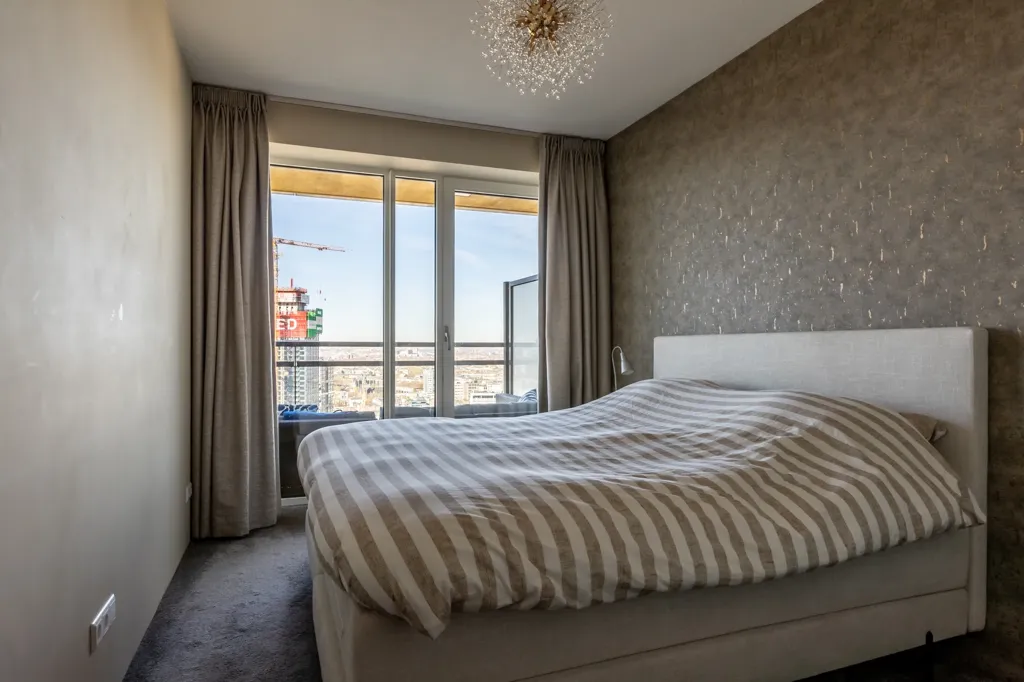 Bedrooms - Apartment with Skyline View on 27th Floor in Rotterdam