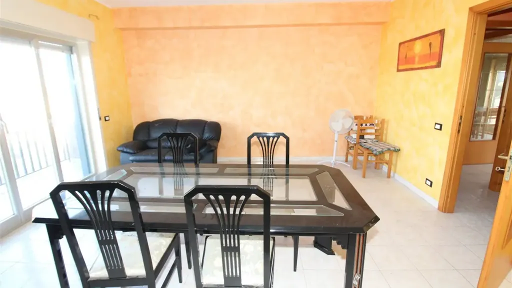 Söögituba - Bright Apartment with Balcony in Lentini