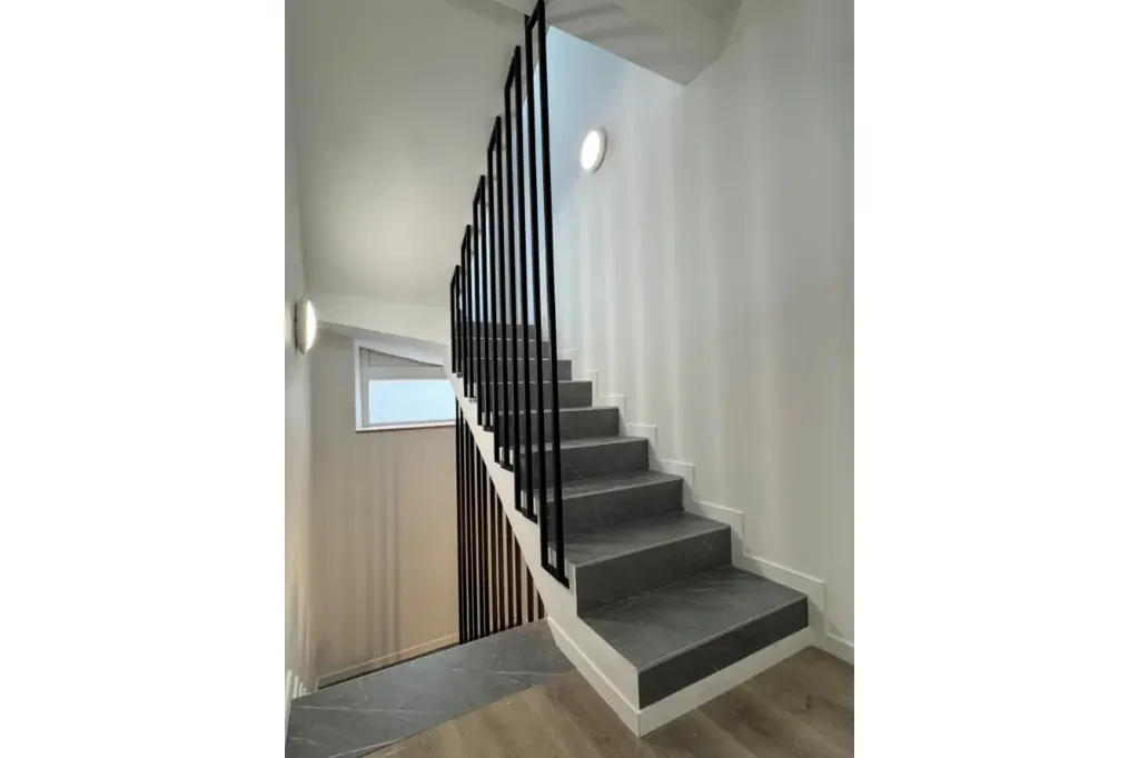 Rooms - Renovated Duplex with Terrace in Lodelinsart