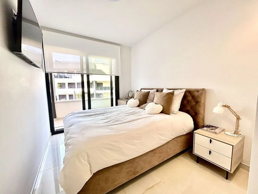 Magamistoad - 3-Bed Flat with Pool in Playa Flamenca