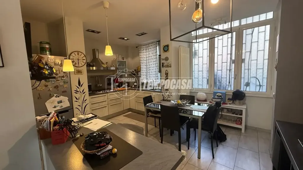 Cucina - Appartamento con giardino condominiale a Napoli