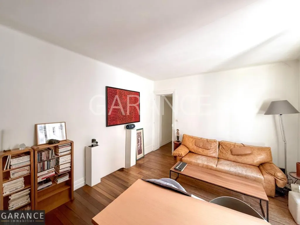Living Room - Charming 3-Piece Paris Flat, Top Floor
