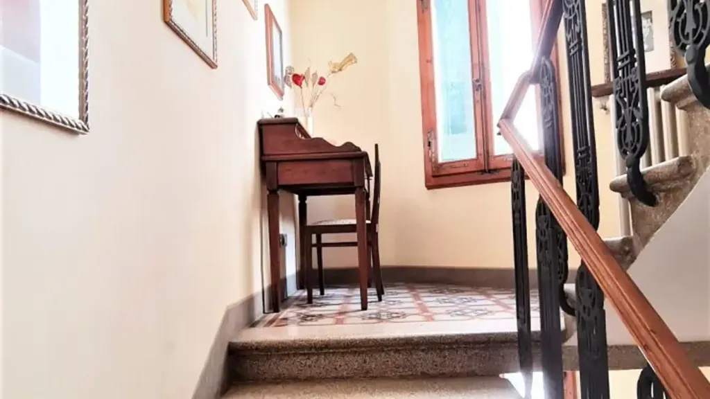 Toad - Restored Liberty-Style Semi-Detached Villa in Montevarchi