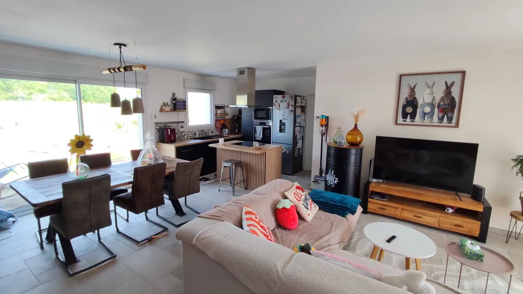 Séjour - Maison de Plain-Pied avec Piscine à Brizambourg