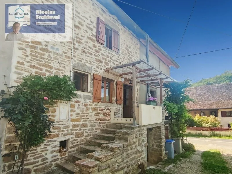 Maison 3 pièces à Gizia
