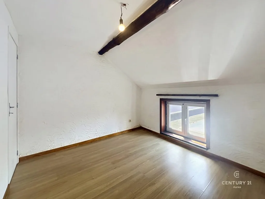 Pièces - Appartement de 2 Chambres à Saint-Ghislain