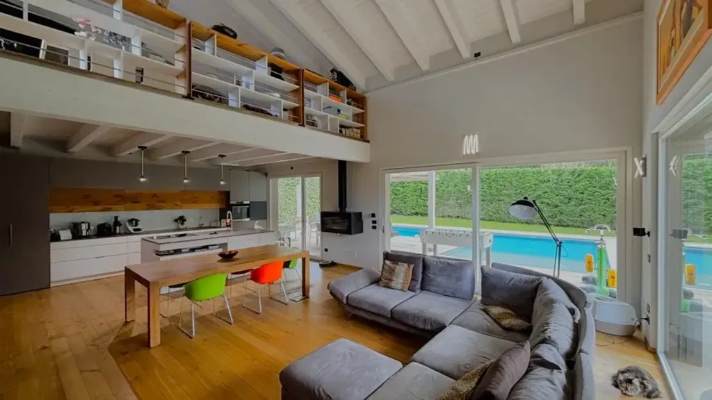 Elutuba - Contemporary Villa with Pool in Paratico