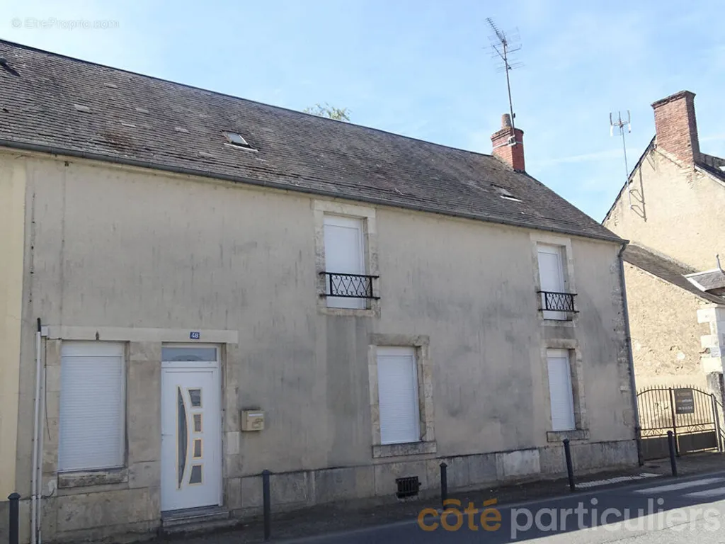 Extérieur - Maison avec Cour et Dépendances à Lignières