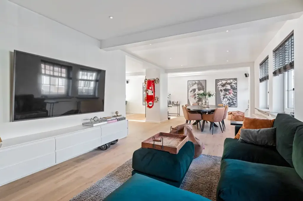 Living Room - Duplex with Private Entrance and Terrace in Schilde