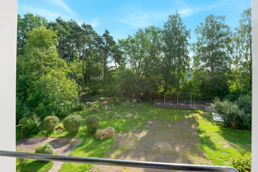 Jardin - Apartment with Balcony in Fanna, Uppsala
