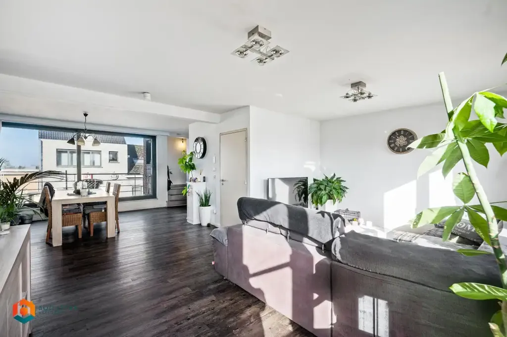 Elutuba - Mixed-Use Property with Duplex in Putte Centre