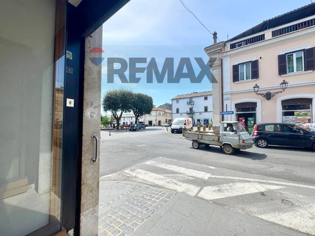 Extérieur - Commercial Space with Conversion Potential in Manziana