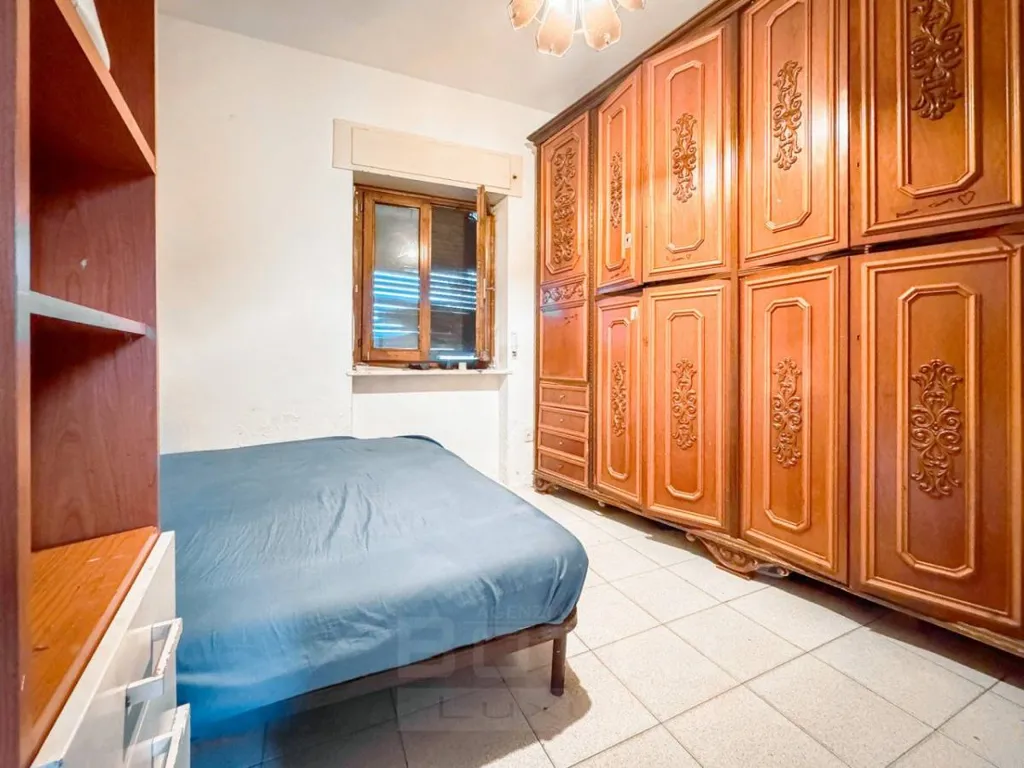 Chambres - Duplex Villa with Two Units in Borgo Ticino
