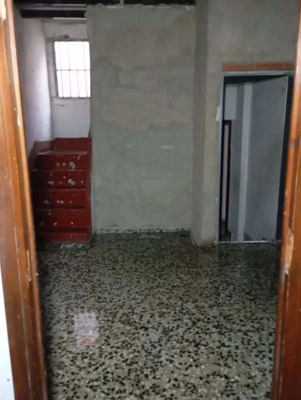Entrée - Chalet for Renovation with Terrace in Valencia