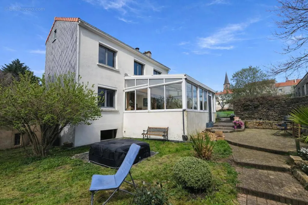 Aed - Charming Townhouse with Garden in Sèvremoine