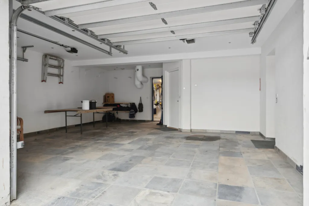 Garage - Villa with Private Beach and Lake in Snoghøj