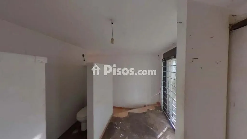 Vannitoad - Three-Bedroom House near Blanes Beach
