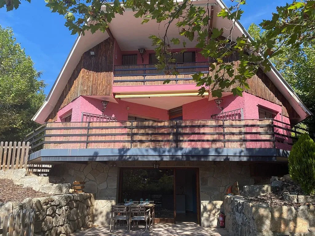 Välivaade - Chalet with Pool and Terrace in Collado Mediano