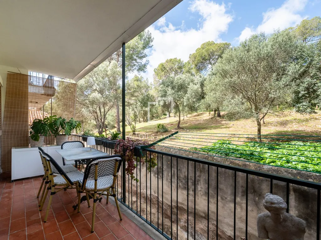 Balcon - Refurbished Apartment with Forest View in Palma