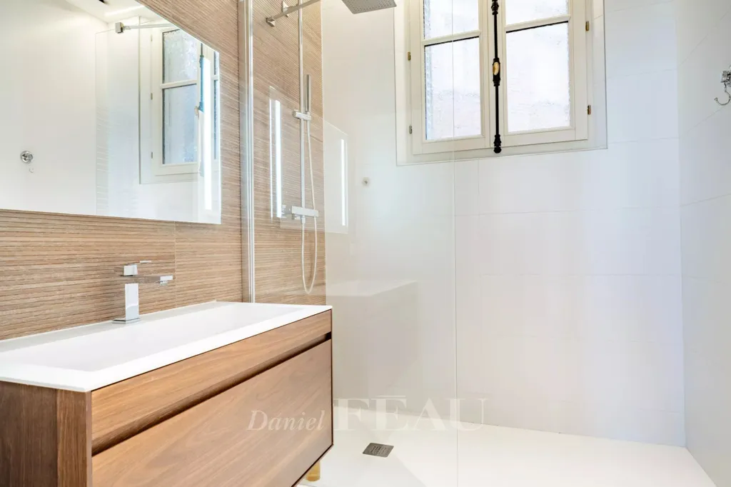 Salles de bain - Appartement avec ascenseur au 16e arrondissement de Paris