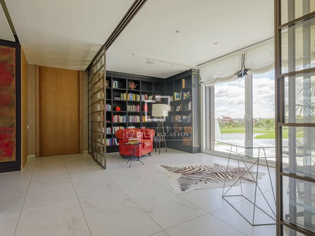 Office - Luxury Apartment with Golf Course Views in La Finca