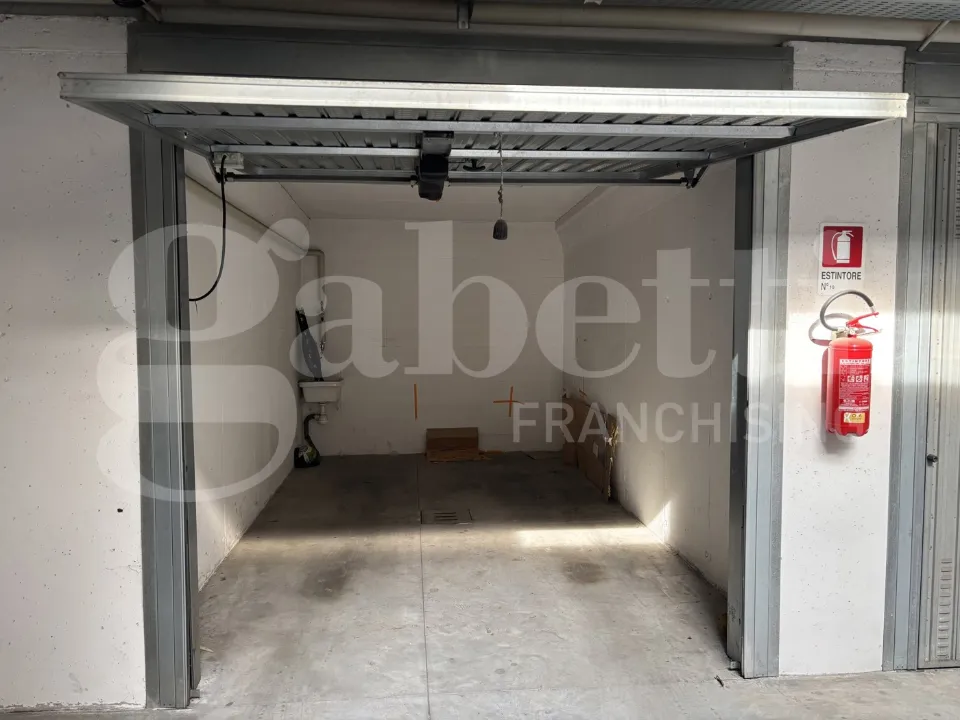 Garaaž - Automated Garage in Bologna