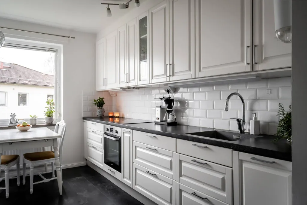 Cuisine - Apartment with Balcony in Borås