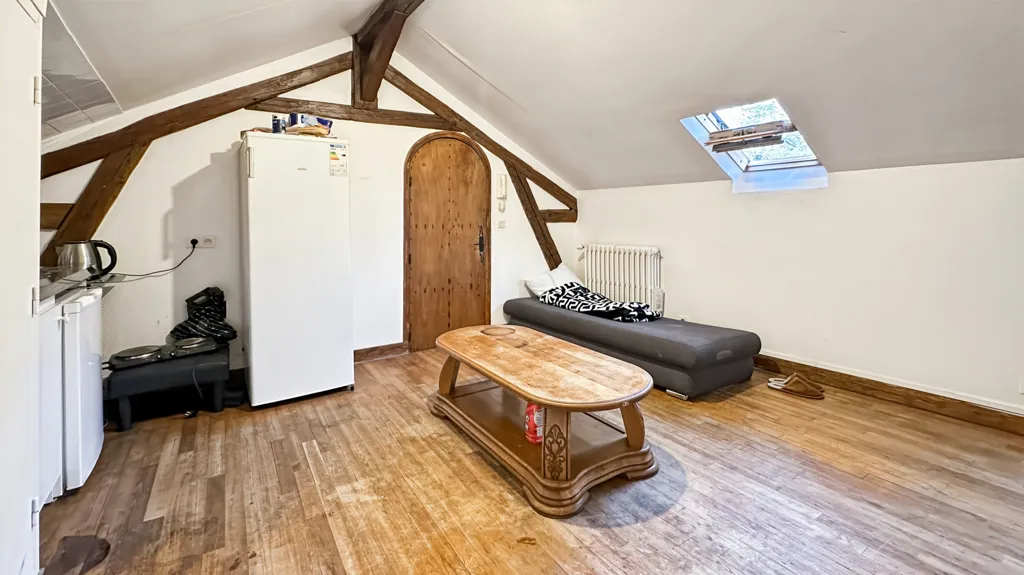 Pièces - Appartement 2 Pièces avec Vue Dégagée à Corbeil-Essonnes