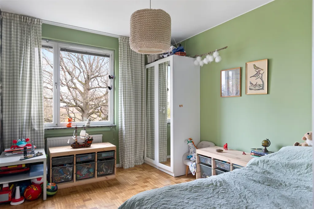 Magamistoad - Stylish Apartment with South-Facing Balcony in Gärdet