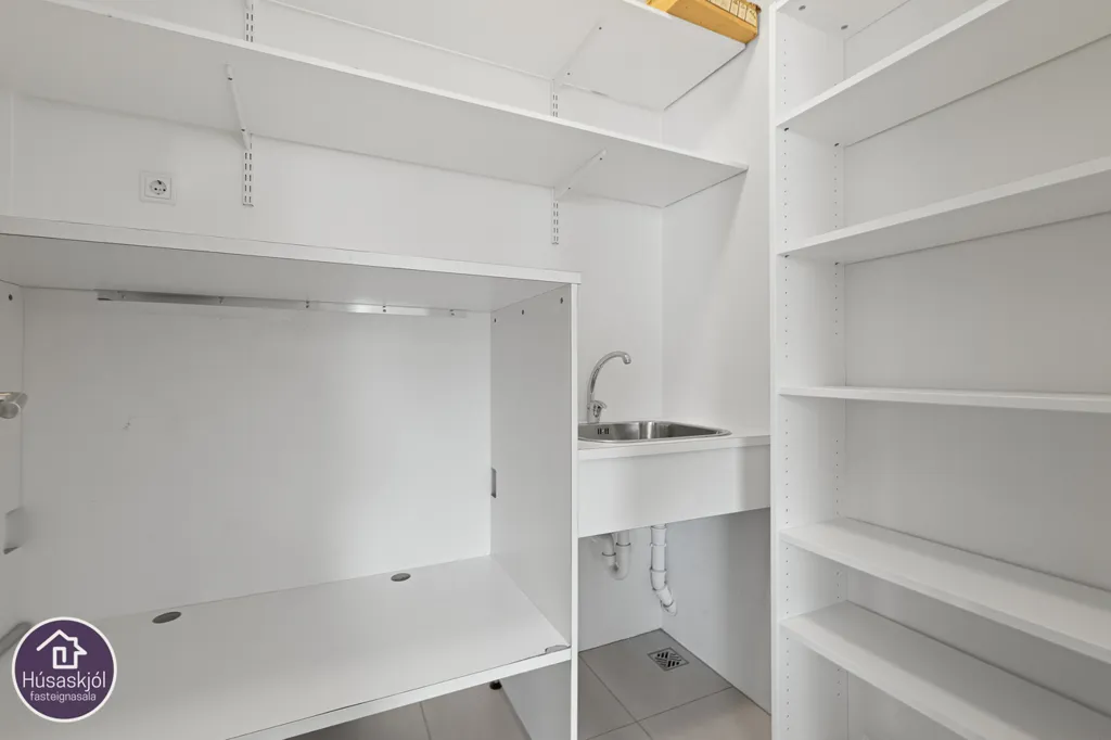 Rooms - Apartment with Balcony in Reykjavik