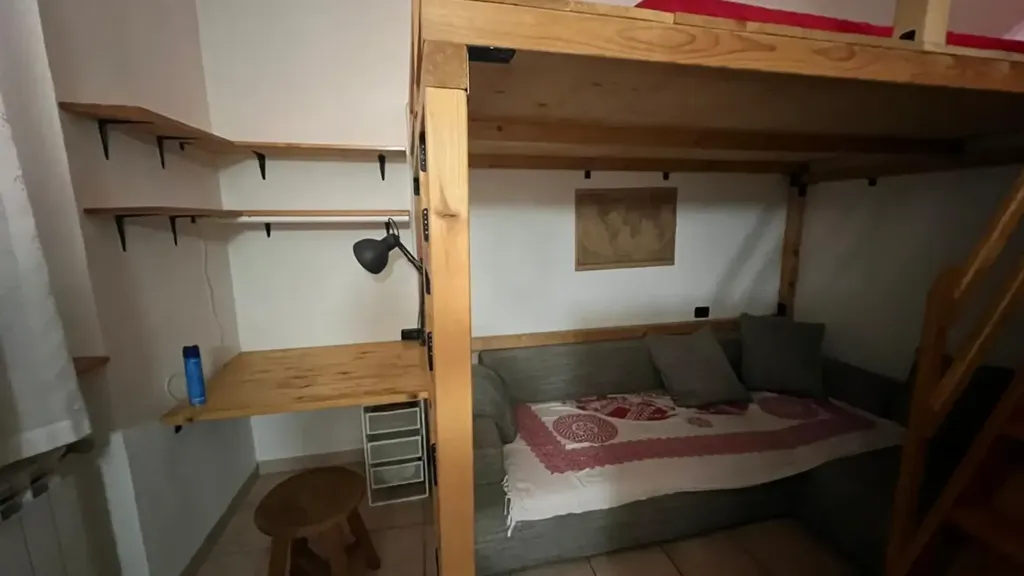 Chambres - Studio with Balcony in Rescaldina
