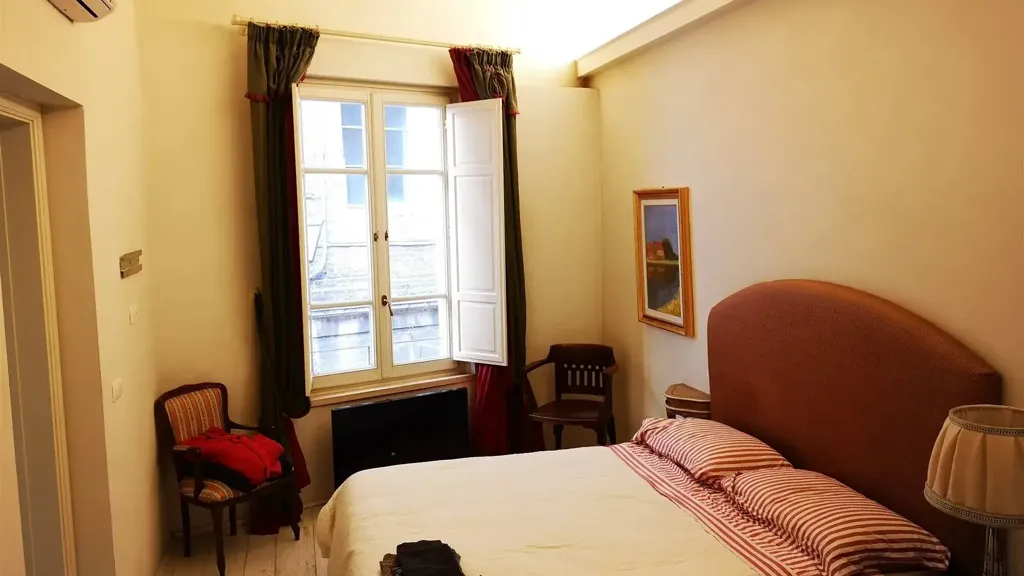 Chambres - Restored Apartment with Historic View in Siena